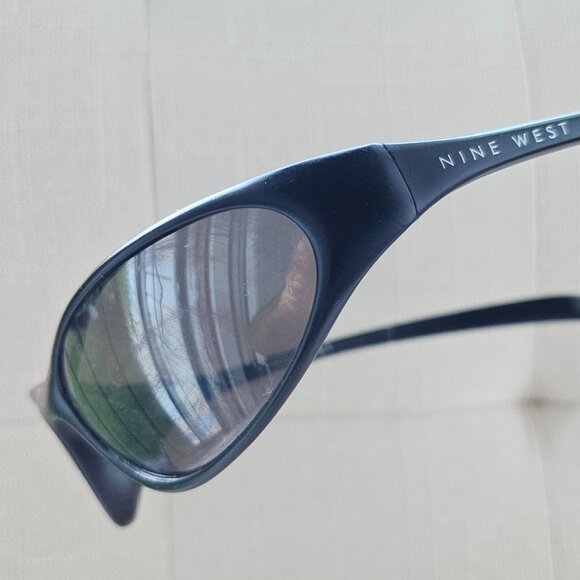 Nine West Women Sunglasses Black Wrap Sports Frame/Shades - Picture 4 of 14